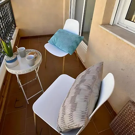 شقة Sunny Flat 500 Metres From The - Centre تورّيفيِخا