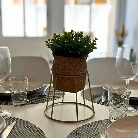 Sunny Flat 500 Metres From The - Centre شقة