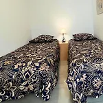 Sunny Flat 500 Metres From The - Centre *