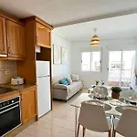 Sunny Flat 500 Metres From The - Centre Apartment